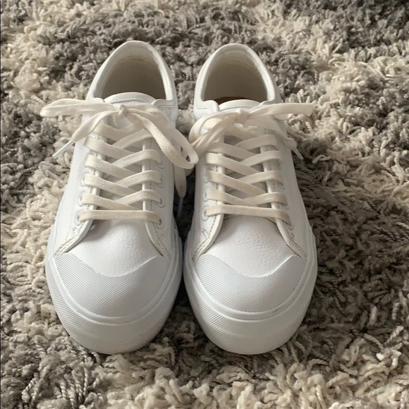 White sneakers - Picture 1 of 3